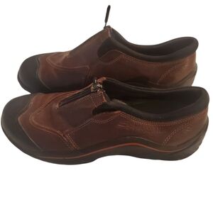Men's Clarks Waterproof Brown Leather Slip-On Shoes